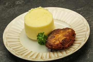 Mashed potato with homemade cutlet