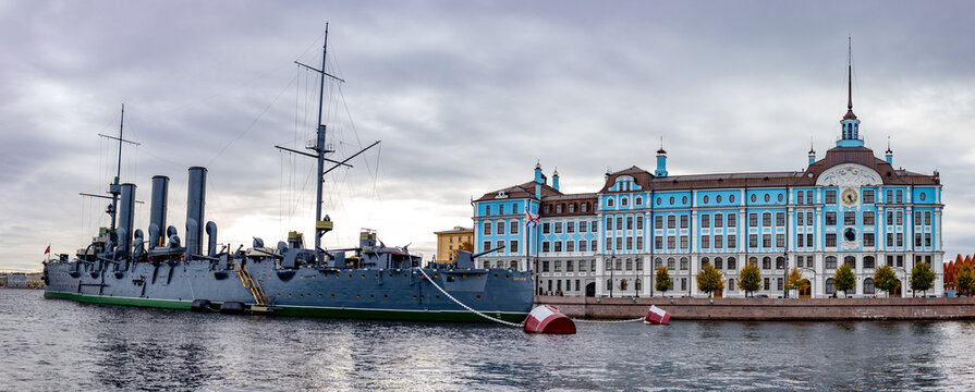Cruiser Aurora. Beautiful places of St. Petersburg. Ships. Neva.