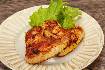 Roasted chicken wings with spices