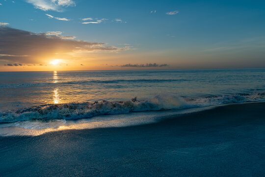 Beach Sunrise © chris