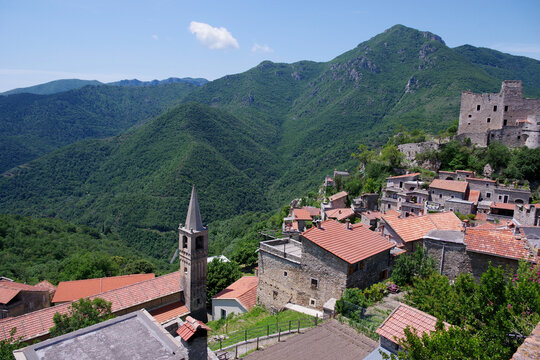 Castelvecchio di Rocca Barbena (Italie)