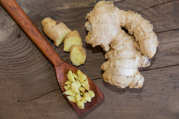 composition of ginger lemon honey and fresh mint