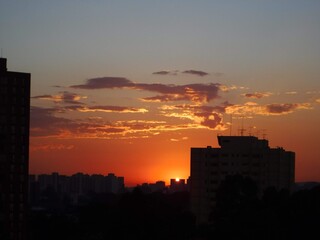 Fototapeta na wymiar sunset in the city