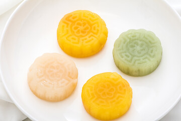 Mooncakes with ice skin