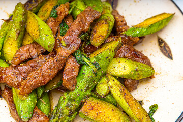 Black pepper asparagus beef dish