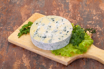 Round blue cheese