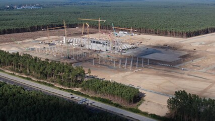 Baustelle der Tesla Gigafactory in Grünheide bei Berlin