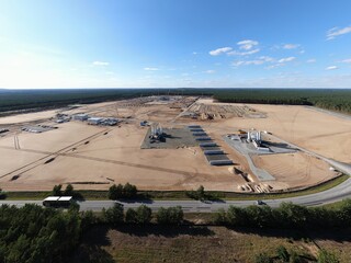 Baustelle der Tesla Gigafactory in Grünheide bei Berlin