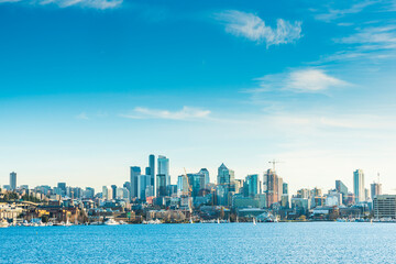 Naklejka premium Seattle cityskyline over Lake Union on sunny day,seattle,washington,usa..