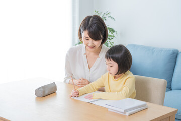アジア人　子供　勉強　ポートレート