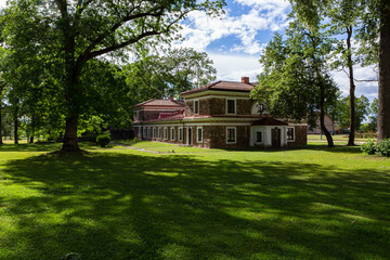 Obraz premium Rokiskis manor and park in sunny summer day
