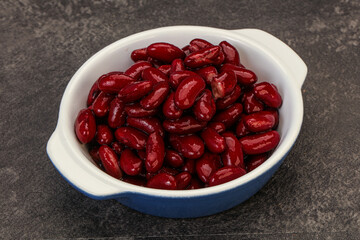 Red baked kidney in the bowl