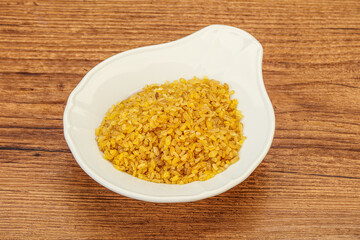 Vegetarian cuisine - dry bulgur for cooking
