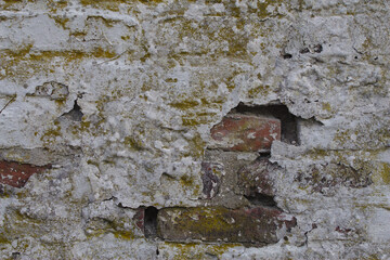 Alte verwitterte Backsteinmauer