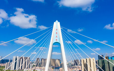 Obraz premium 中国广东省佛山市奇龙大桥
