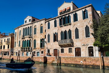 Naklejka premium venedig, italien - rio dei carmini im stadtviertel dorsoduro