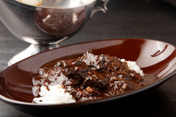 黒ビーフカレー