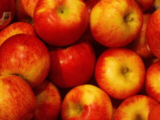 Fototapeta na wymiar Apples in the store　～店にあるリンゴ