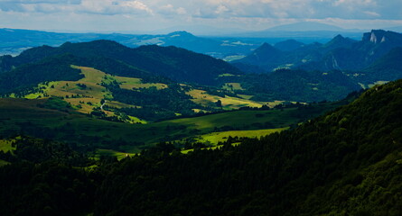 Obraz premium View from Mount Wysoka on the Three Crowns and valley. Pieniny National Park. Polish-Slovakian border