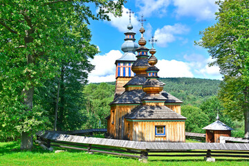Wooden orthodox church in village of Swiatkowa Mala near Krempna, Low Beskids (Beskid Niski), Poland - obrazy, fototapety, plakaty