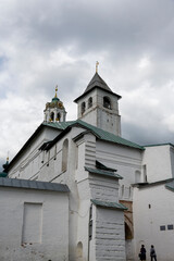 Obraz premium old stone buildings with golden domes