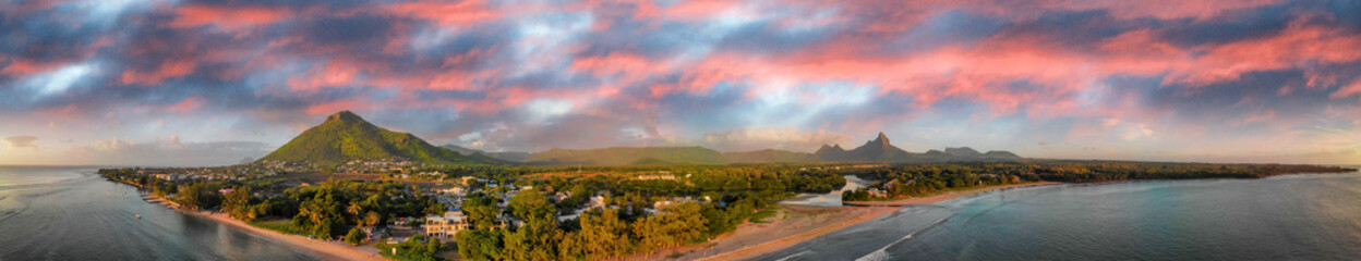 Fototapeta na wymiar Amazing panoramic aerial view of Mauritius at sunset