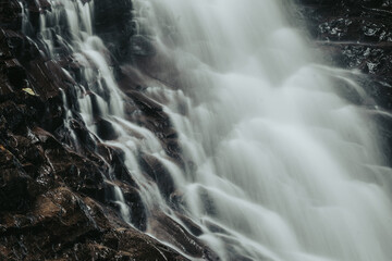 Obraz na płótnie Canvas waterfall in the mountains