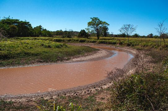 Barro rachado 15