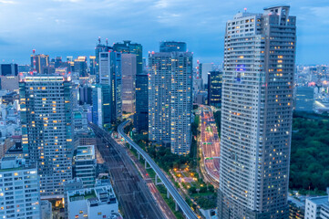 Fototapeta na wymiar 東京都港区浜松町から見た夕方の東京の都市景観