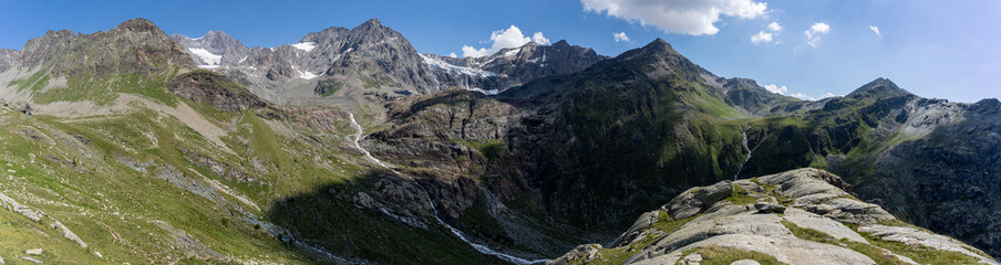Wandern in Italien Lombardei Alpen