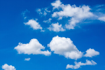 Obraz na płótnie Canvas many cloud on the blue sky