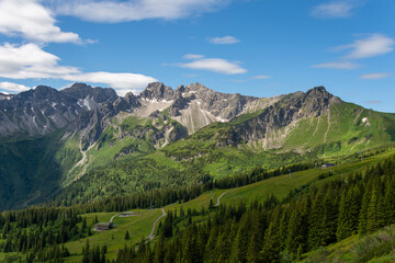 Fototapeta na wymiar View of the mountains around Fellhorn, Germany