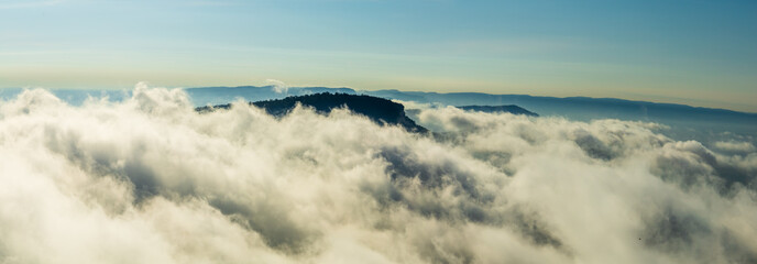 White mist covering the mountains at Pha Mor E Daeng National Park, Sisaket Province, Thailand. © Sun Image