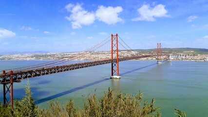puente de 25 de abril lisboa