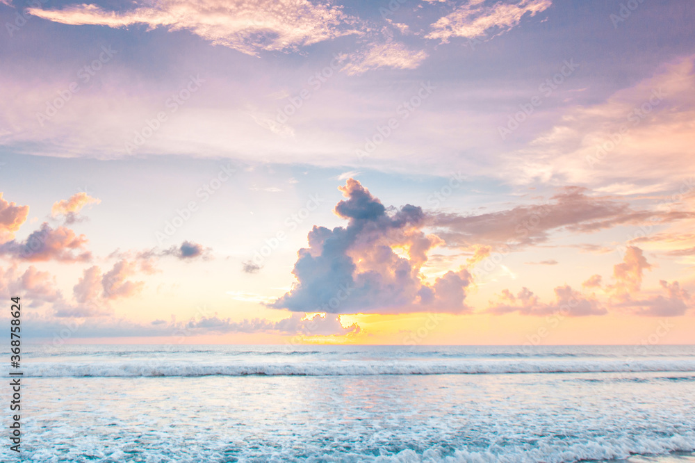 Wall mural sunrise over sea