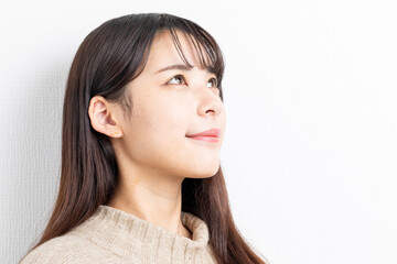 Fototapeta premium 明日を見つめる女性