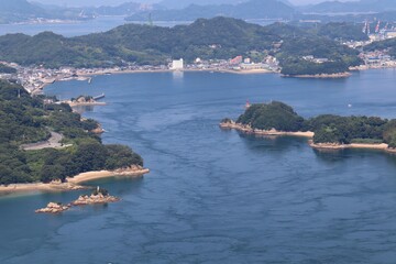 愛媛県今治市　カレイ山展望台から伯方島の中心部を眺める