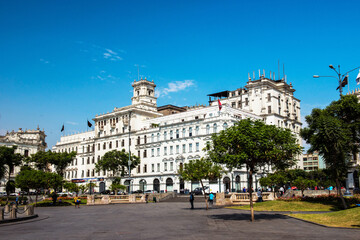 Fototapeta na wymiar Plaza San Martín in Lima, Peru