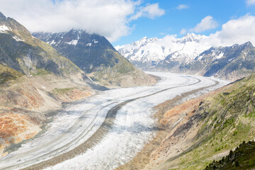 Fototapeta na wymiar Scenic Aletsch glacier in Wallis, Switzerland