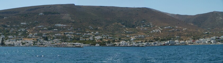 Fototapeta na wymiar Grèce - Les Cyclades - Île de Paros - Parikia- Plage Livadia