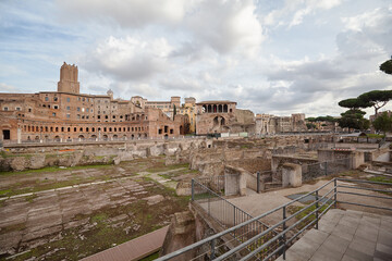 Fototapeta premium The archeological ruins in historic center of Rome