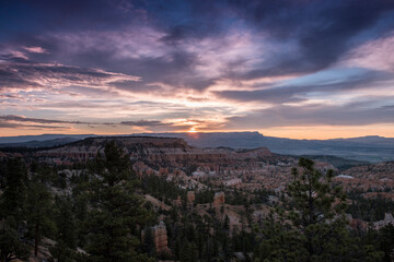 sunset over bryce national park in utah