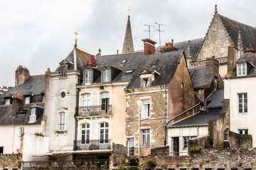 Fototapeta na wymiar castle and ramparts of the old town of Vannes, in Brittany