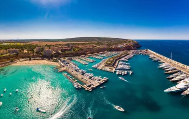 Fotobehang Luchtfoto, jachthaven Port Adriano, El Toro, Mallorca, Balearen, Spanje © Martin Valigursky