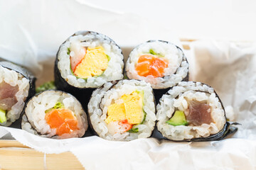 カラフルな巻き寿司