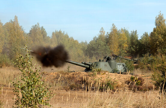 152-mm self-propelled howitzer 2S3 (2S3M) "Akatsiya"