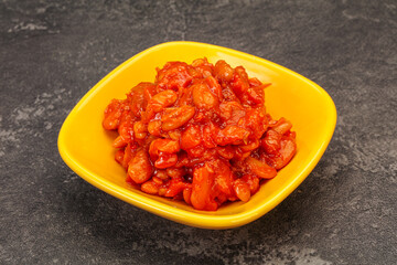 Baked kidney with tomato and pepper