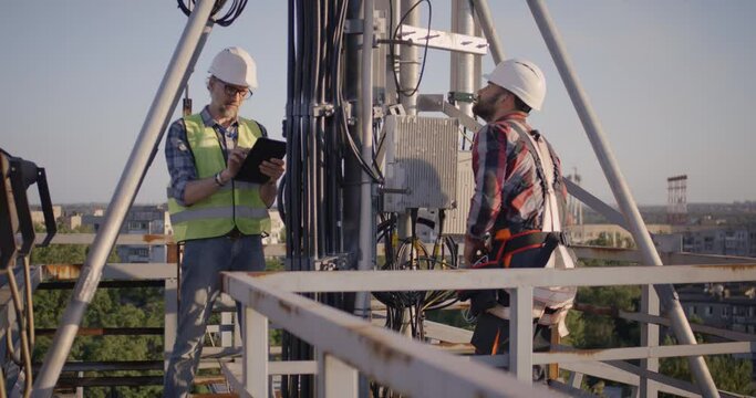 Engineers working on 5g antenna
