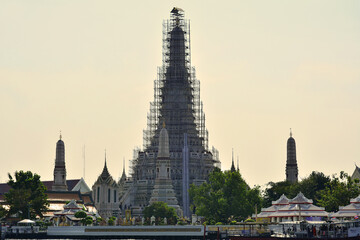 Naklejka premium Wat Arun central tower in Bangkok, Thailand