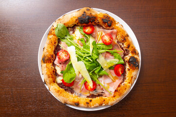 真上から見たピザ